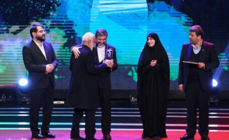 تیتر روزنامه هم میهن بعد از پایان جشواره فیلم فجر ۱۴۰۲